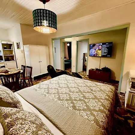 Travellers Gaddafi Agios Gordios Holiday home *